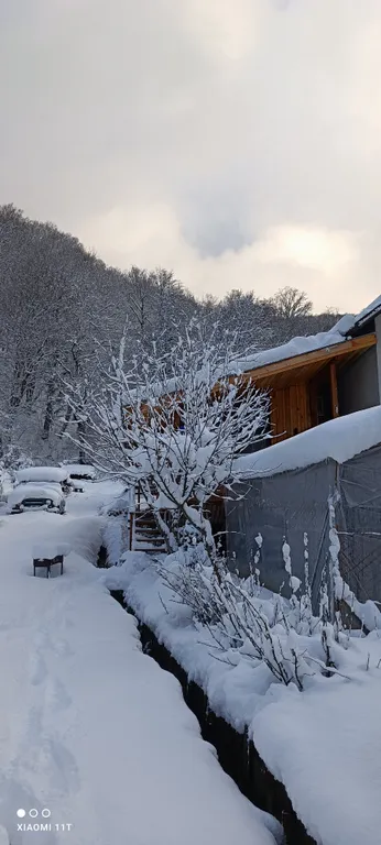 Домик в эко стиле с видом на горы
