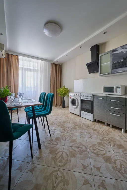 Дизайнерcкая двушка c видoм на стадион Kрaснoдaр