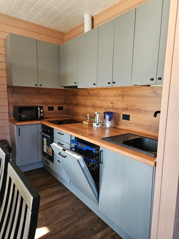 Коттедж для большой компании с баней