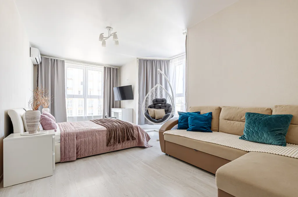 Квартира Красивая квартира с панорамными окнами и качелей — Краснодар