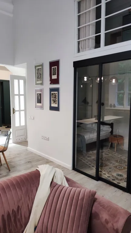 Трехуровневая квартира в историческом доме в центре города