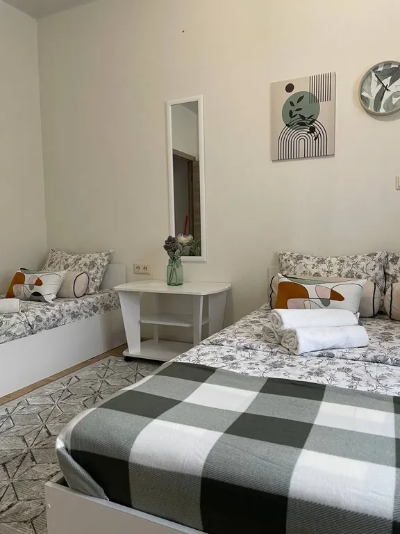 Квартира Стандарт четыре раздельных спальных левобережье — Омск