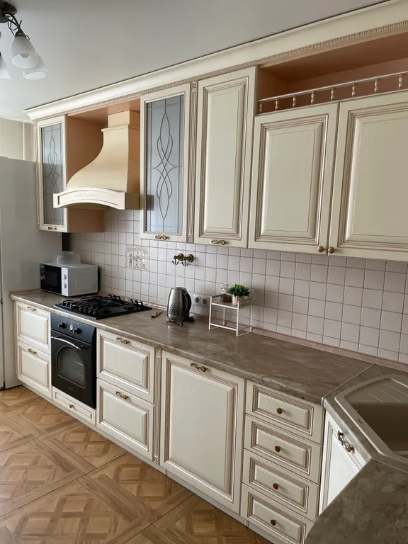 3 комнатная квартира недалеко от исторического центра