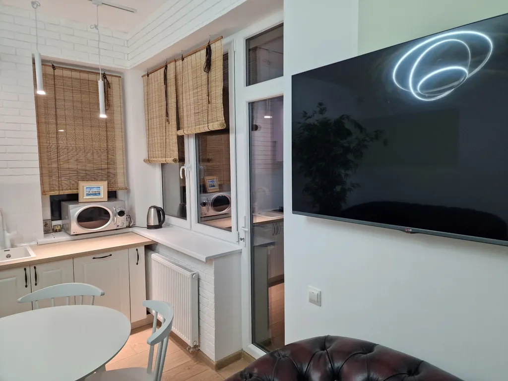 Апартаменты в стиле бамбук на берегу моря и променада