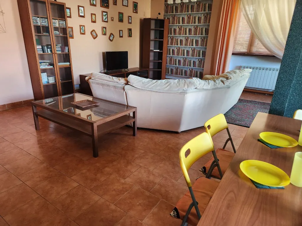 Коттедж Дом с 2 спальнями — Волгоград