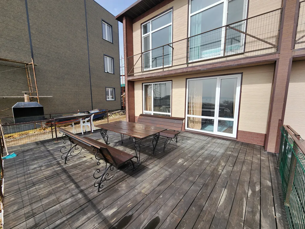 Дом Бархатная 2