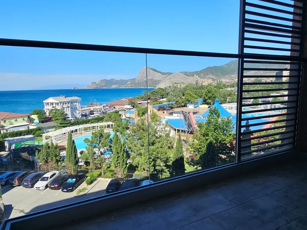 Премиум апартамент на первой береговой линии с бассейном