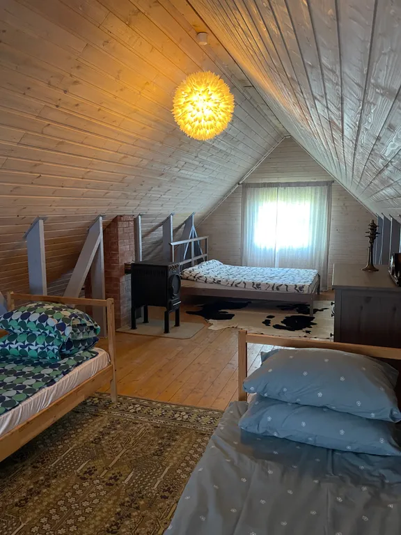 Дом с баней на берегу реки Волга с большой территорией