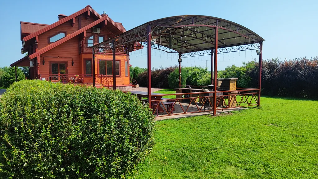 Усадьба Фархутдиновых на озере Кандрыкуль