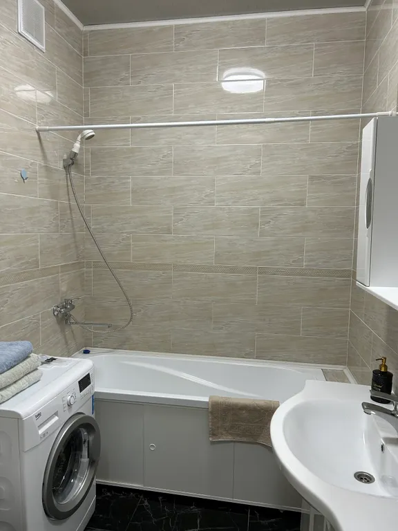 Двухкомнатная квартира на набережной