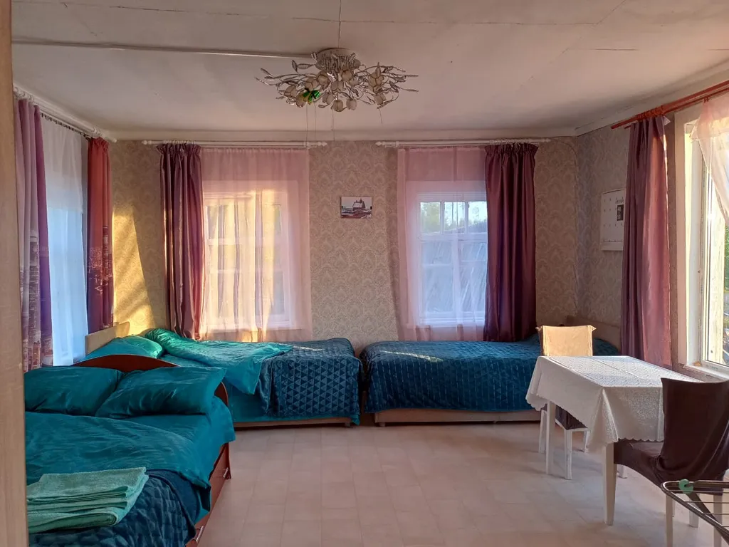 Поморский деревенский домик на берегу Белого моря