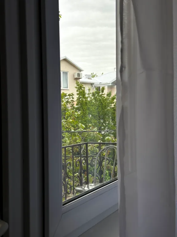 Двухкомнатный номер улучшенный комфорт в античном стиле, 2 этаж