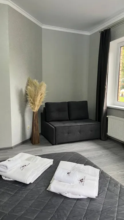 Дом в лесу с теплым бассейном и баней