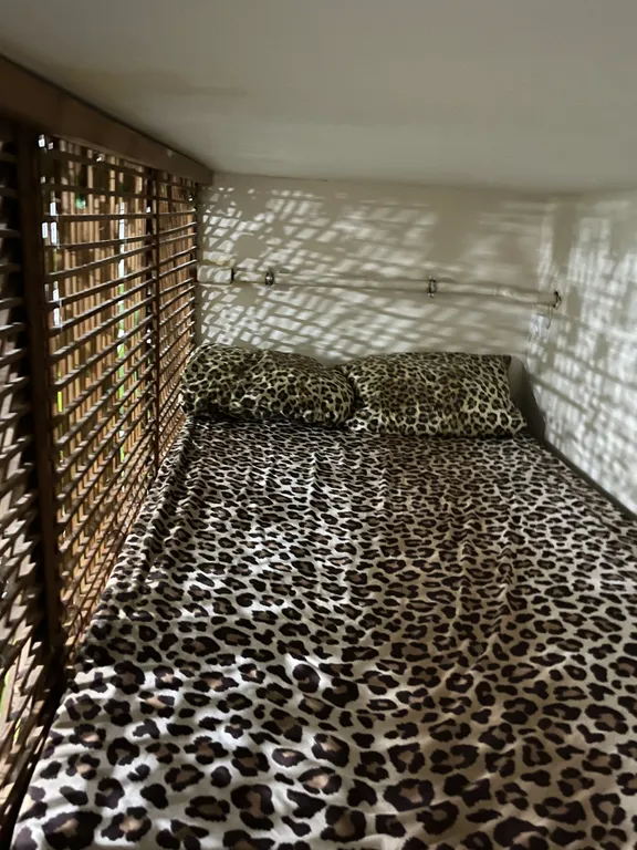 Шестиместная студия, 200 шагов до озера