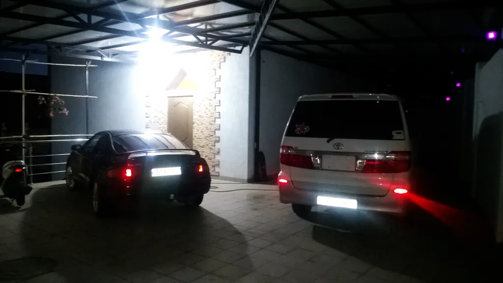 Дом с бассейном недалеко от моря