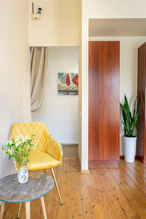 Светлый дом на Сенной