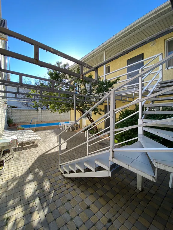 Гостевой дом с бассейном