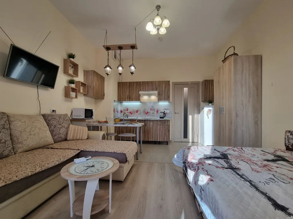 Студия с кондиционером на 5 человек