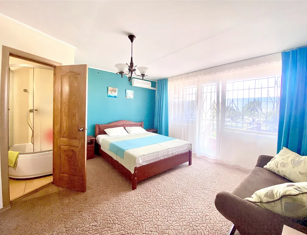 Квартира family camp 3 с балконом — аренда посуточно в Оленевка