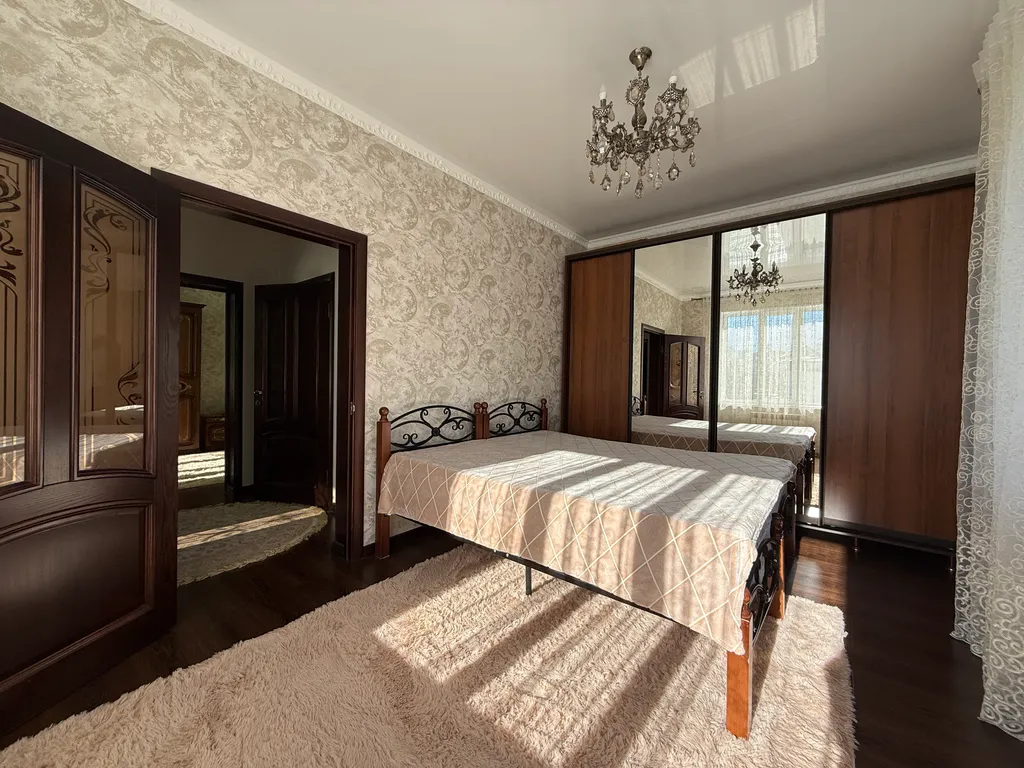 Уютный домик в сказочном месте