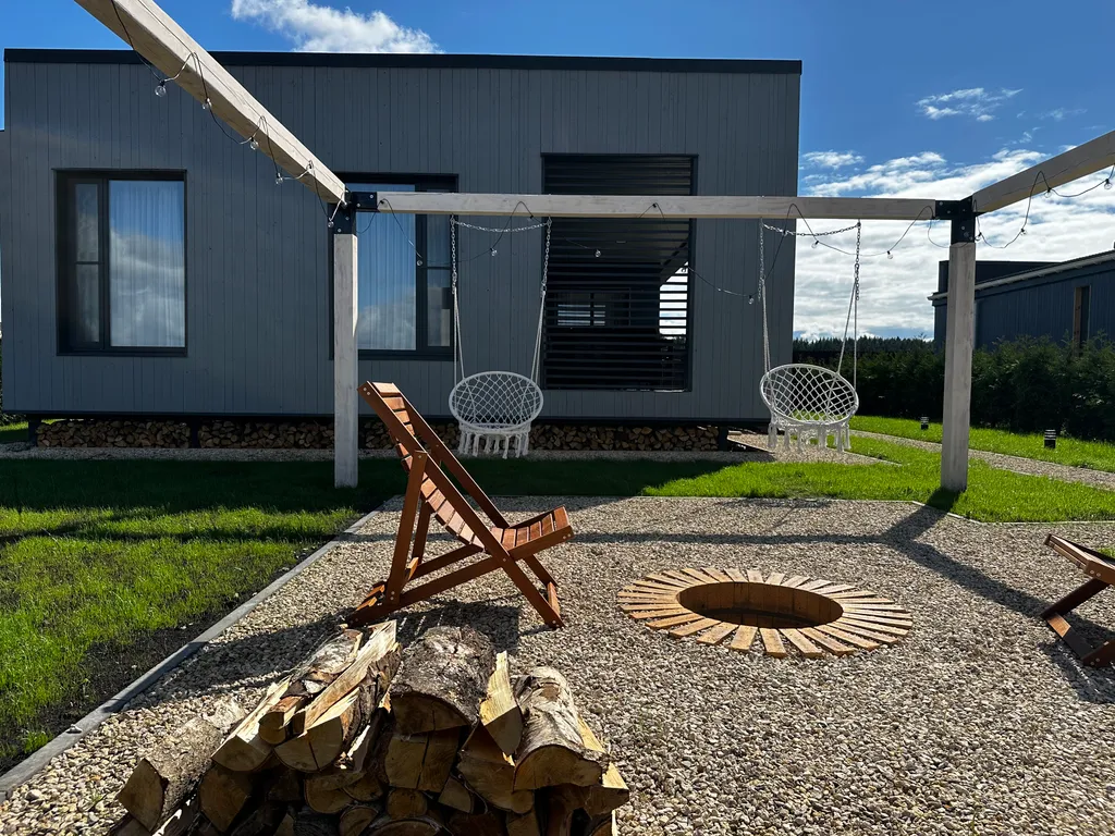 Дом с красивой костровой зоной