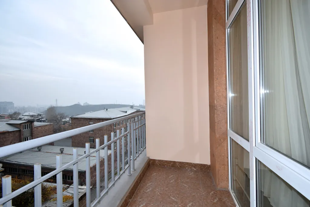 Улучшенный твин с балконом