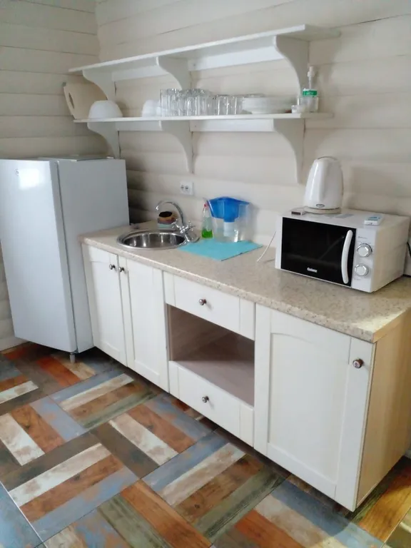 Уютный дом на берегу озера