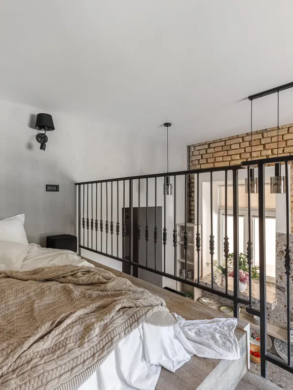 Уютная двухуровневая квартира с сауной в центре города