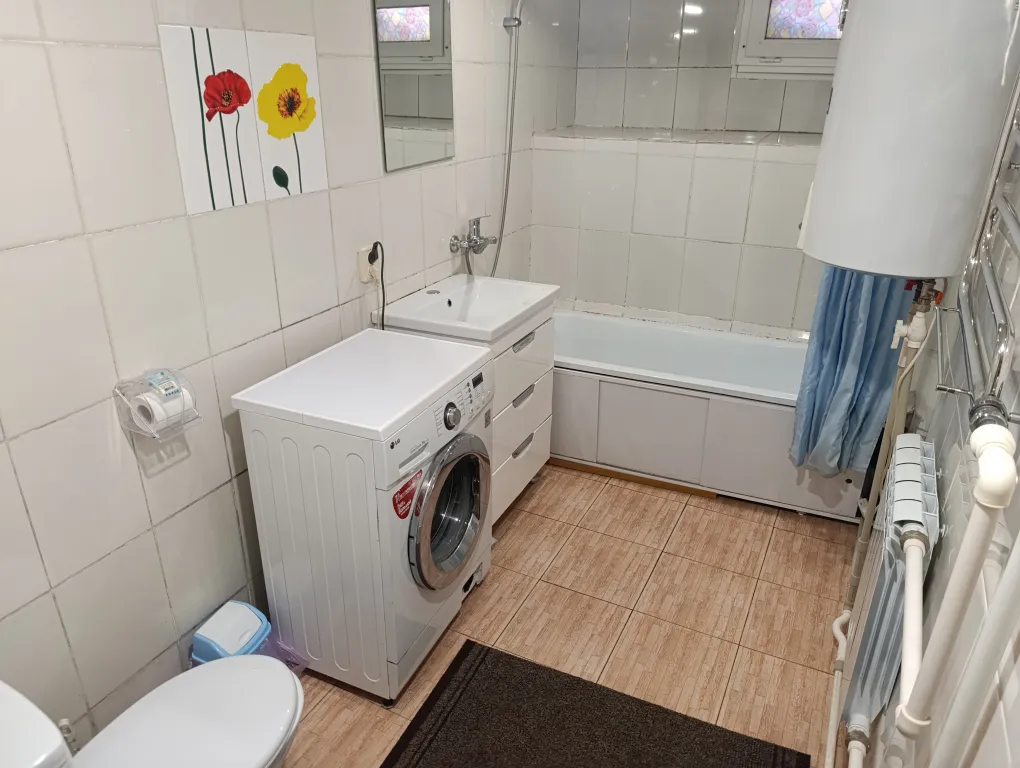 Трёхкомнатная часть дома в самом центре