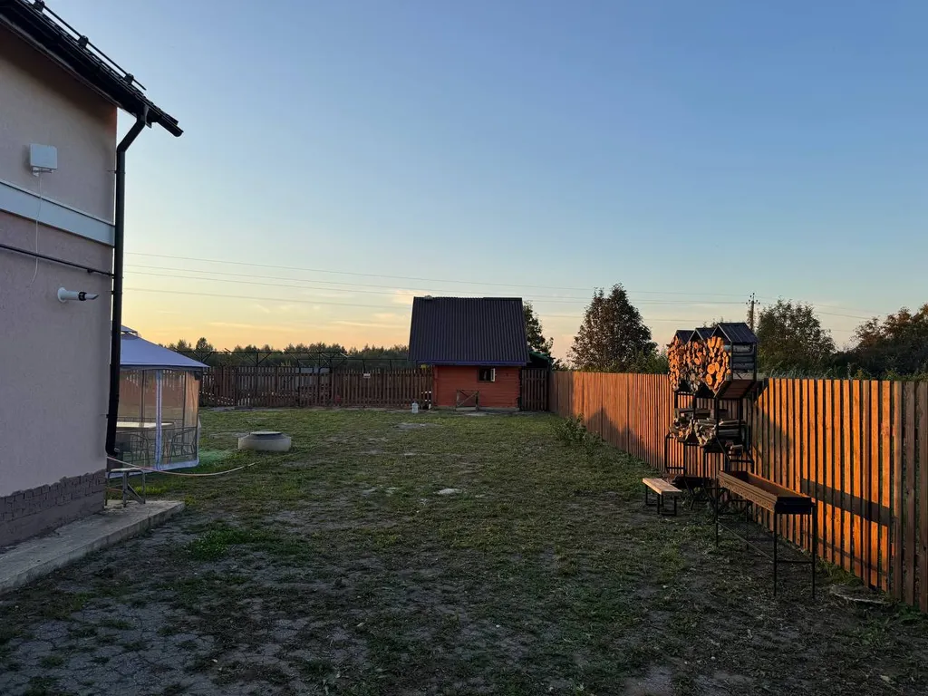 Гостевой дом с конюшней