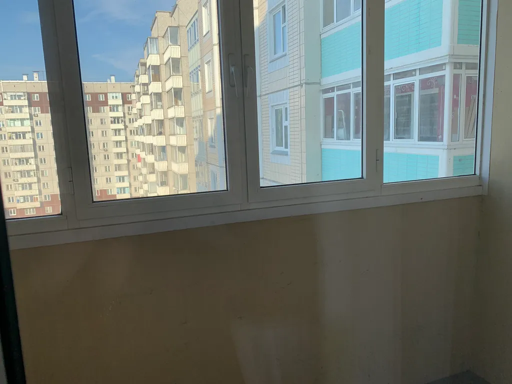 Квартира Квартира недалёко от онкодиспансера с видом во двор — Красноярск