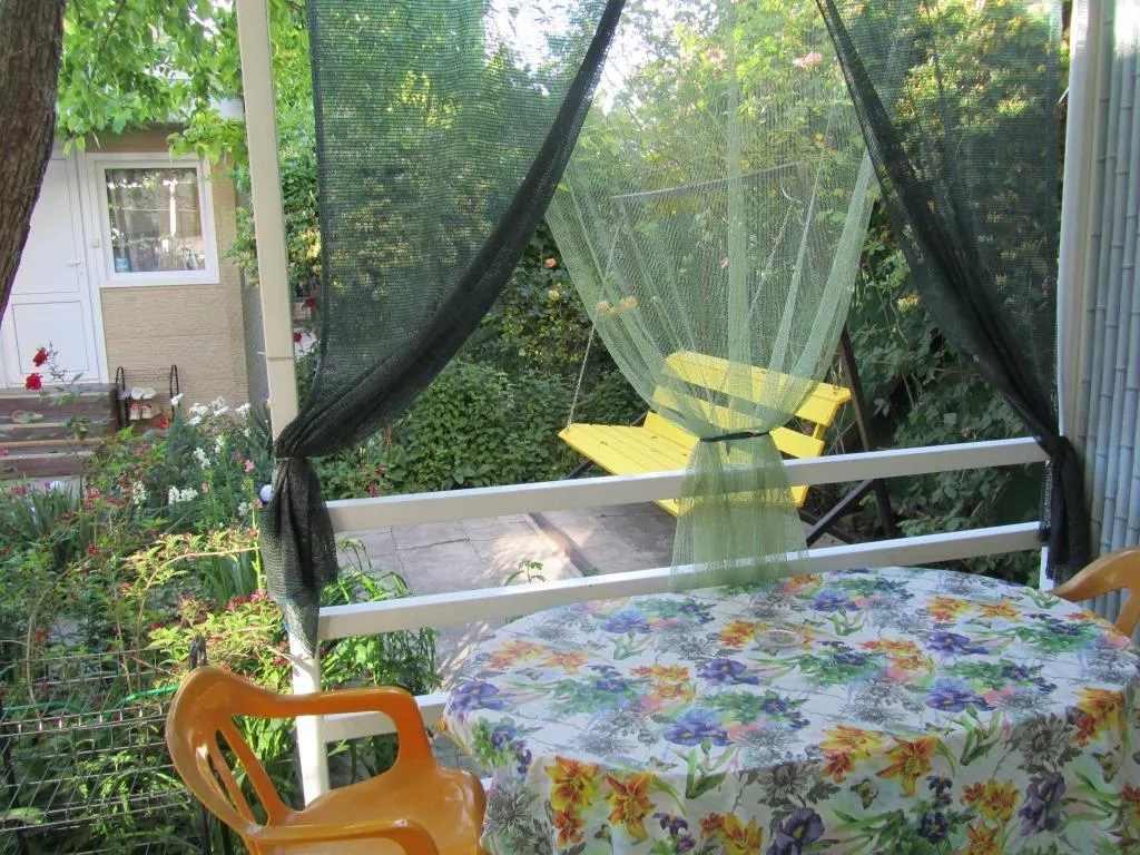 Квартира Квартира Уютная студия с собственной террасой для отдыха — Ейск