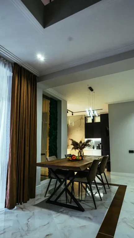 Двухуровневые апартаменты с видом на горы