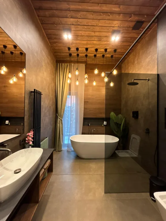 Стильный дом с чаном и сауной