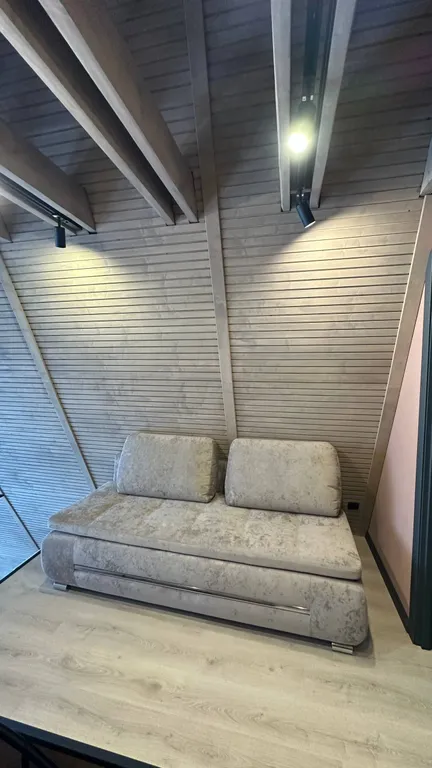 Уютный дом у подножья горы Белая