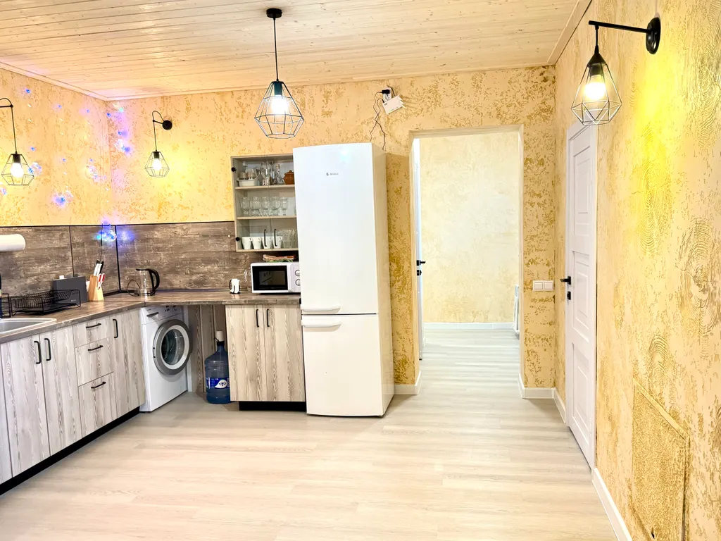 Дом с прудом у леса с хвойным оазисом в 3 км от ГЛЦ Абзаково до 8 гос.