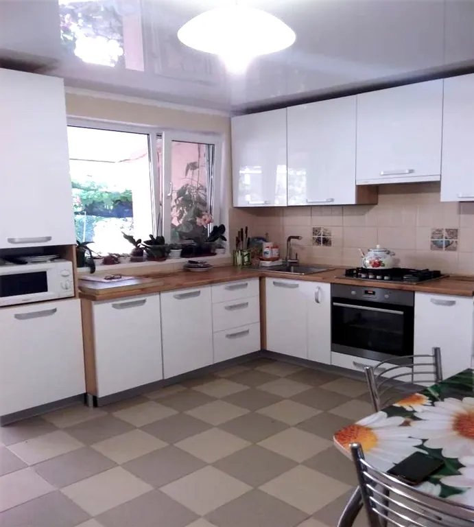 Квартира Квартира Отдельный этаж в доме у моря — Севастополь