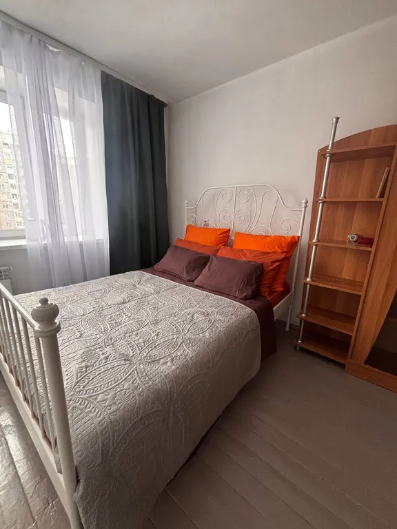 Чистая, просторная квартира в удобном месте — аренда посуточно в Улан-Удэ