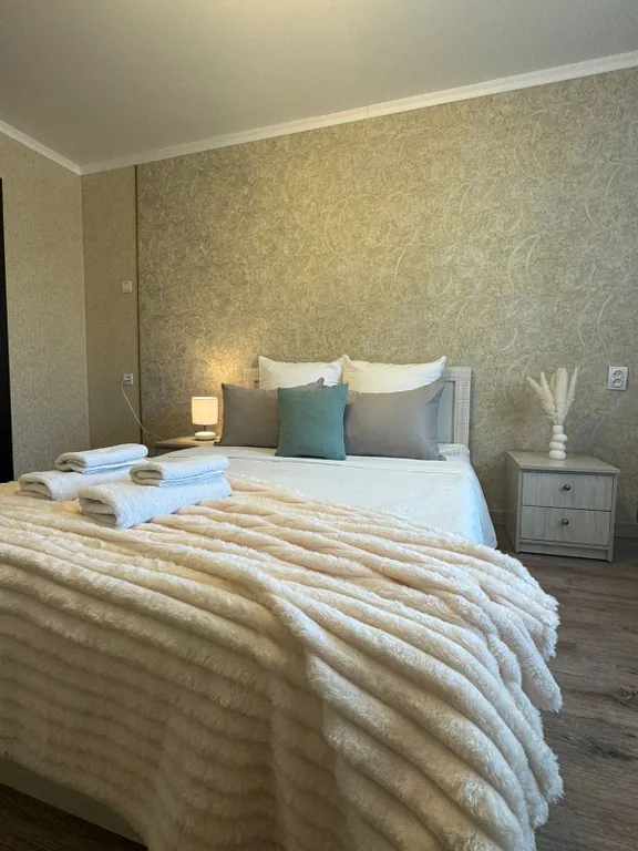 Двухкомнатная квартира на Рыбаков 18 с раздельными комнатами