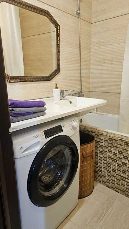 Уютная двухкомнатная квартира, расположенная рядом с парком Галицкого