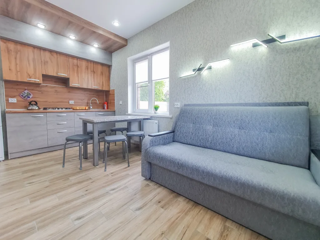 Отдельный дом на первой линии Азовского моря