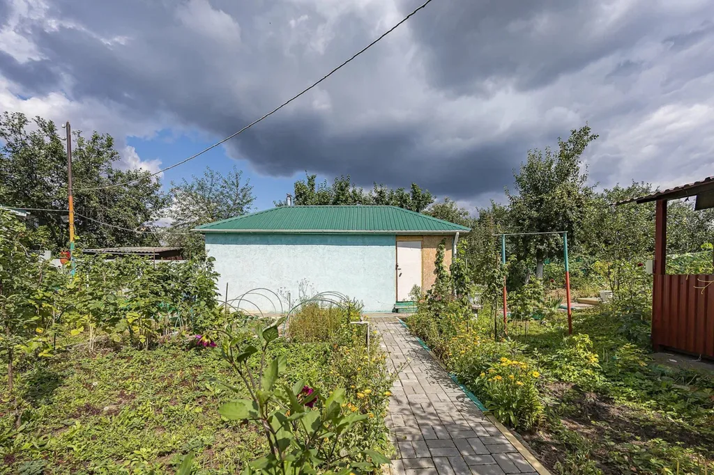 Дом в черте города