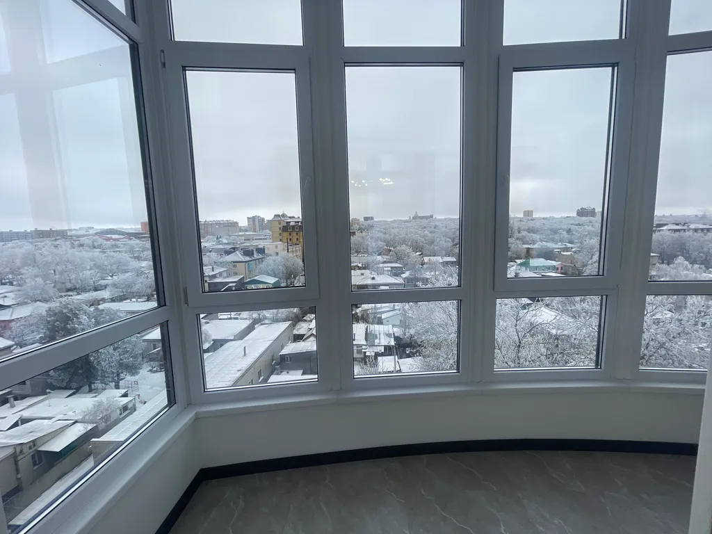 Двухкомнатная просторная квартира с панорамным видом на парк в центре