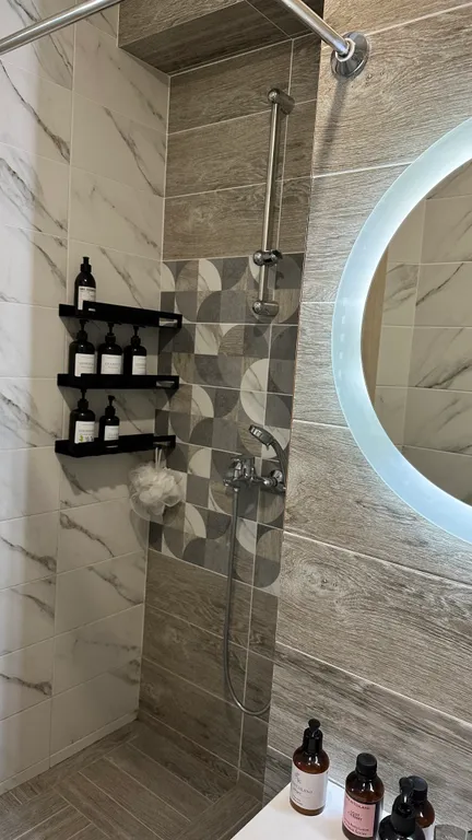 Студия с подогреваемым бассейном в клубном поселке