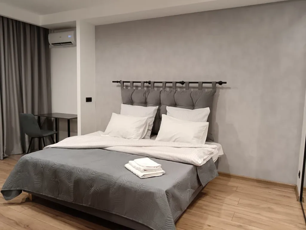 Квартира Элегантная студия в ЖК Королёв на Пролетарской — аренда посуточно в Самара