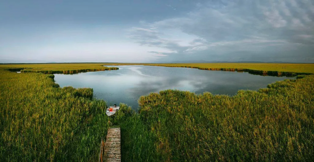 Riverside Cottage R104