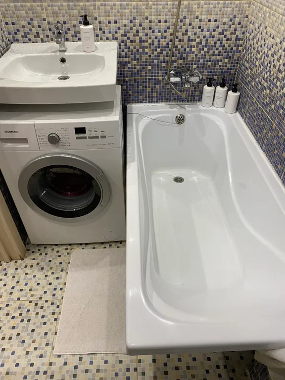 Уютная квартира в спальном районе с видом на озеро