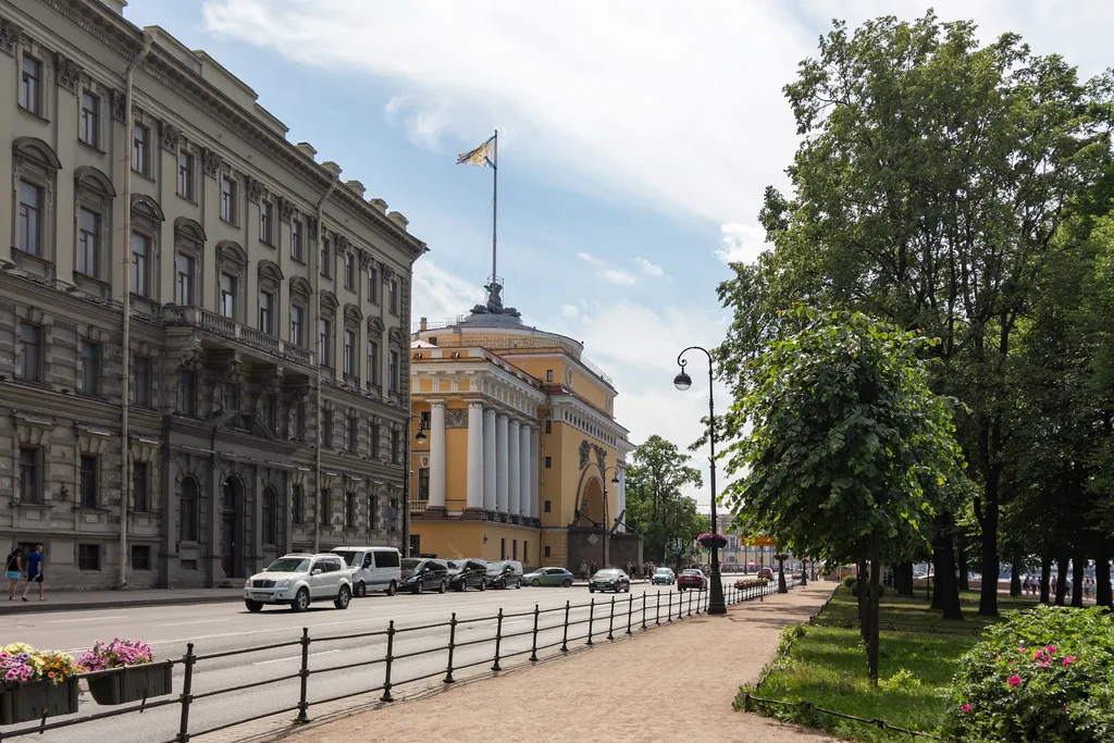 Двухкомнатные у Эрмитажа и Дворцового моста