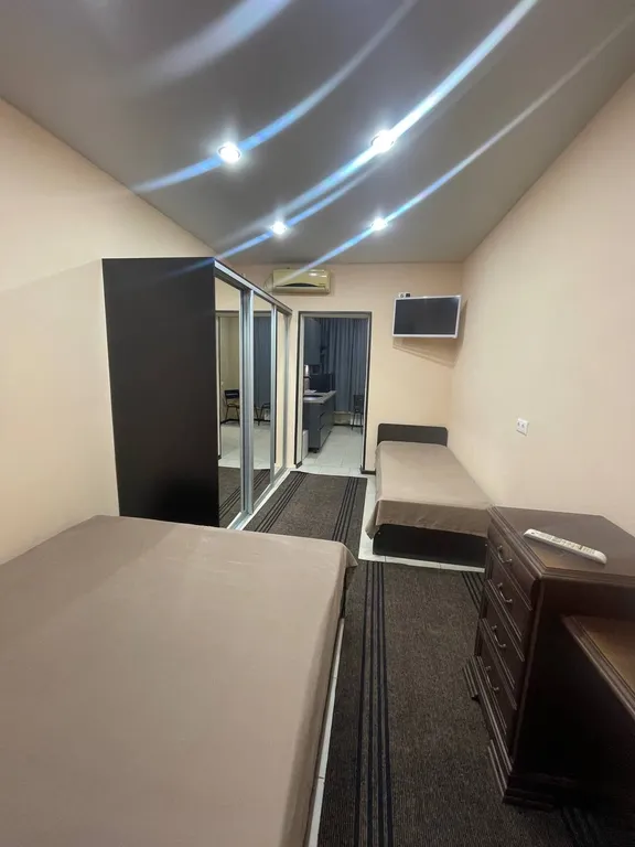 Квартира Апартаменты 3-х местные с кухней — Адлер