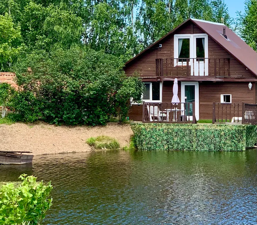 Дом у озера